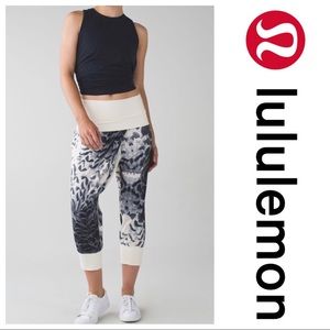 Lululemon Dance to Yoga Pant Size 4 - M06